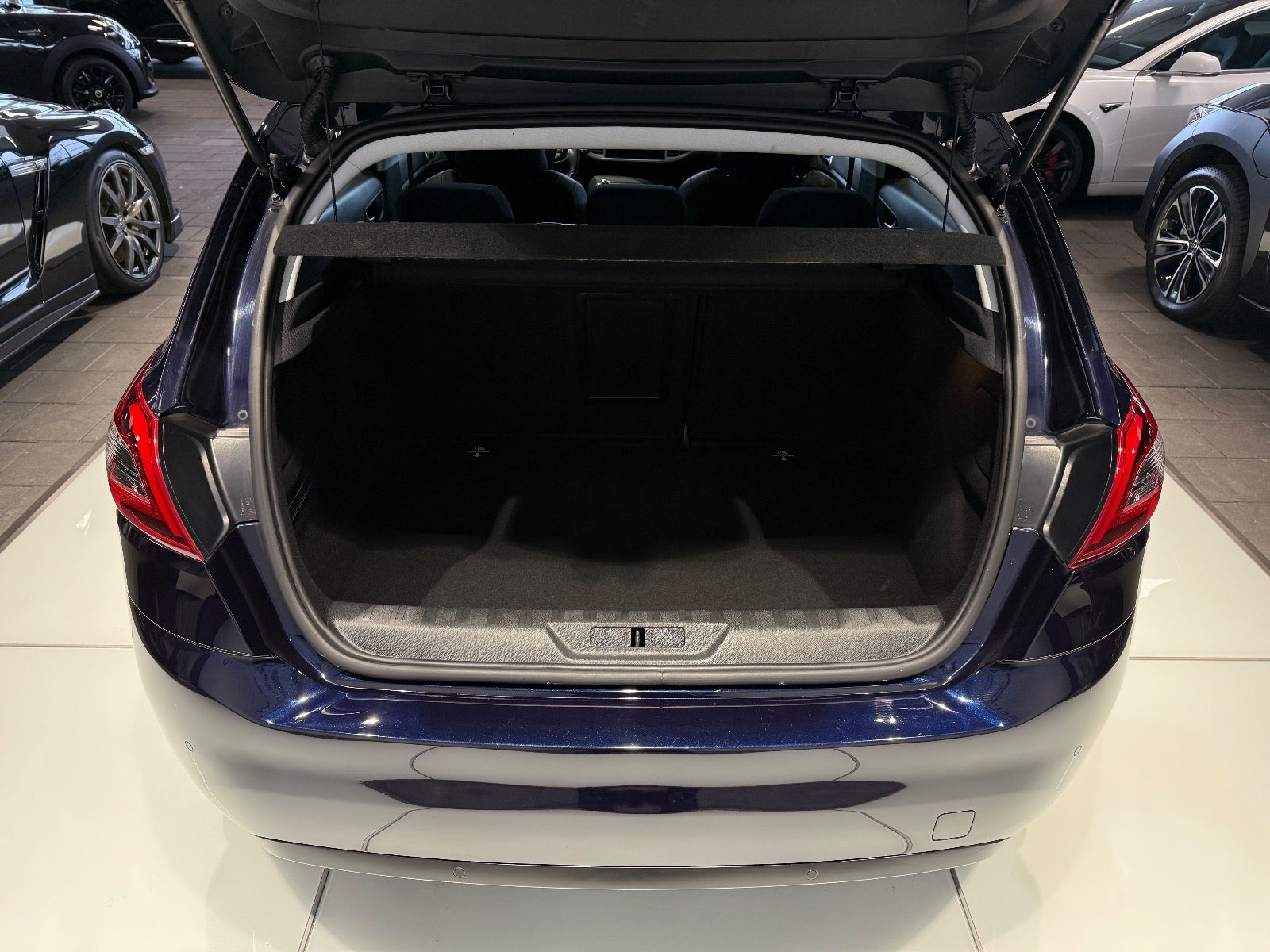 Billede af Peugeot 308 1,5 BlueHDi 130 Velvet EAT6