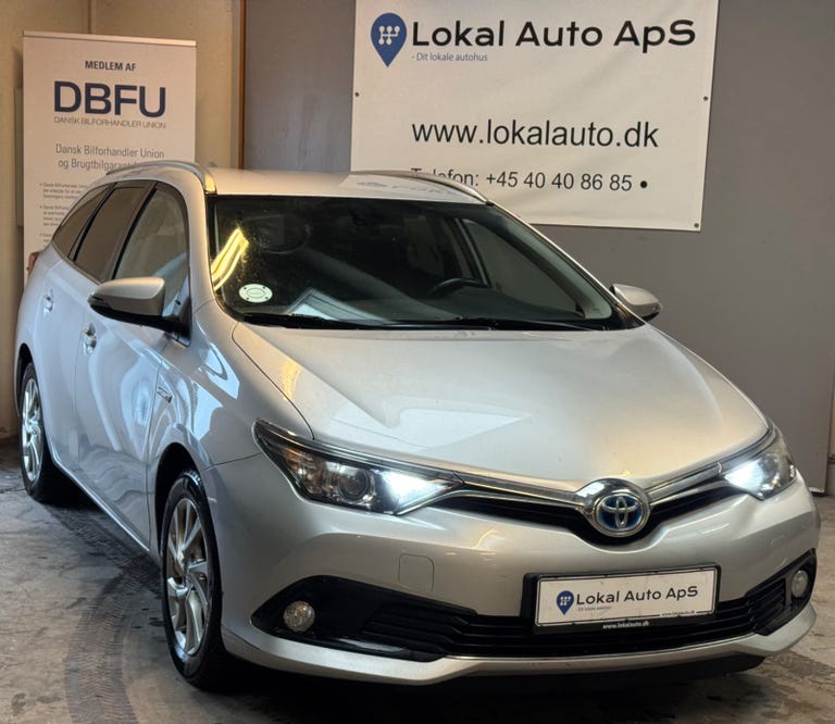Toyota Auris Hybrid H2 Comfort Touring Sports CVT
