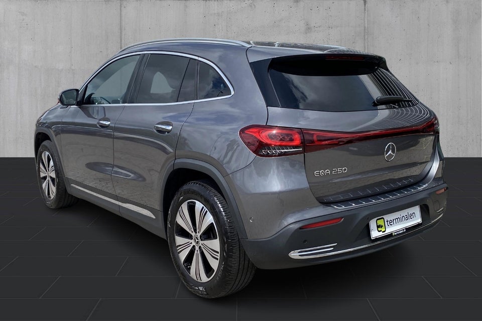 Mercedes EQA250  2022