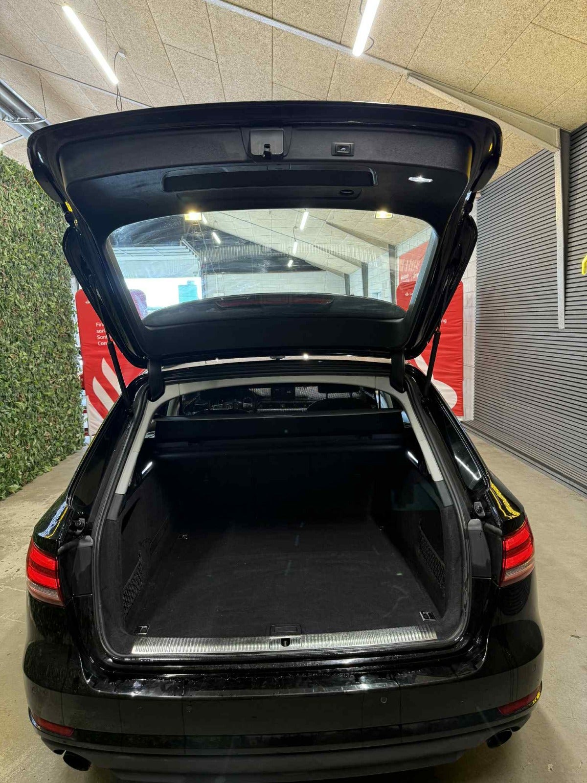 Billede af Audi A4 2,0 TFSi 190 Avant S-tr.