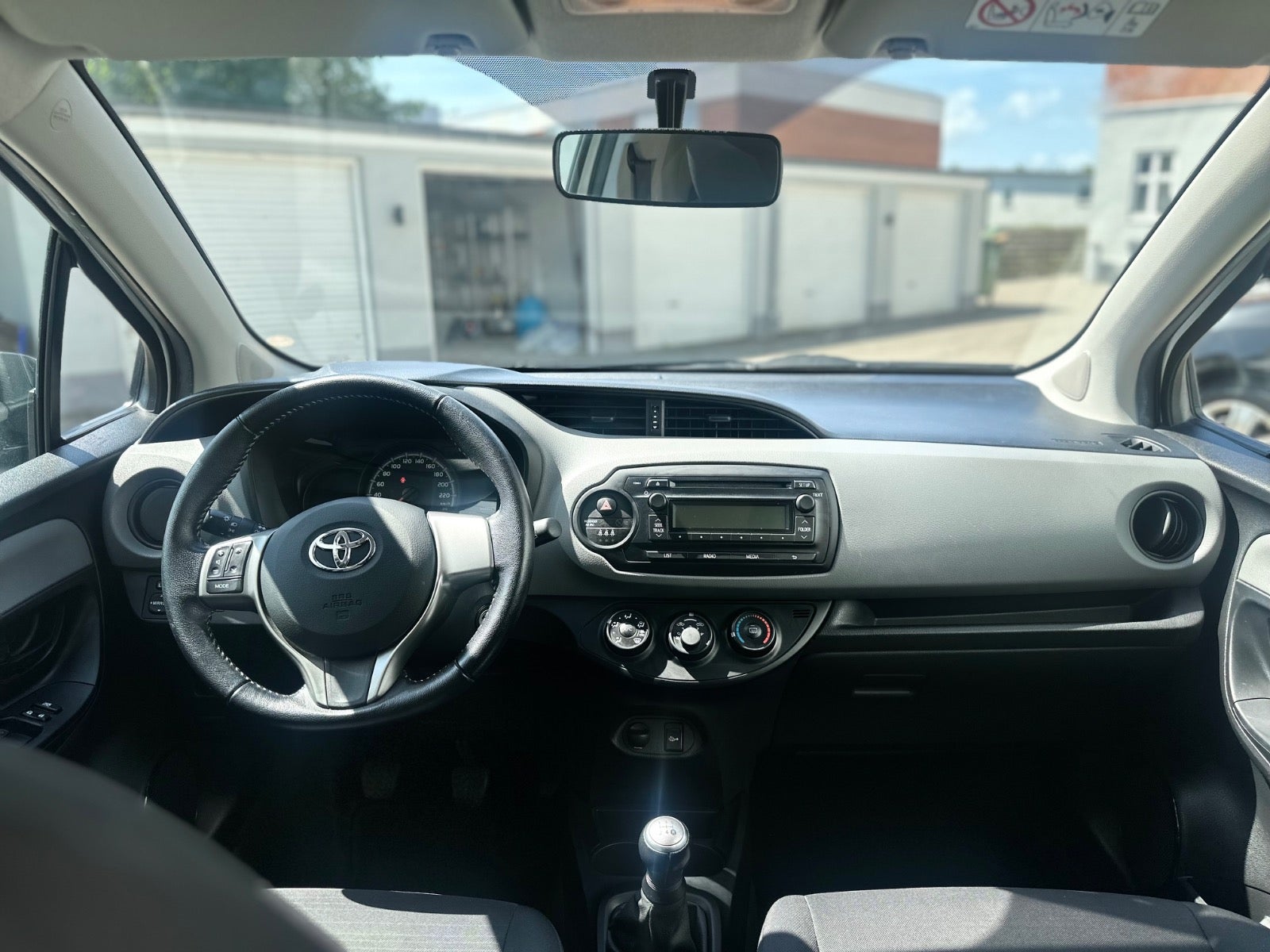 Billede af Toyota Yaris 1,0 VVT-i T1 Style