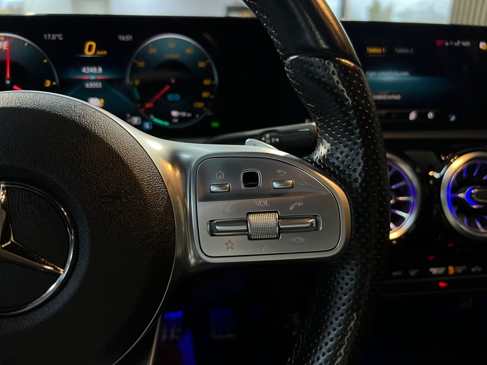Mercedes A250 e AMG Line Night Edition aut.