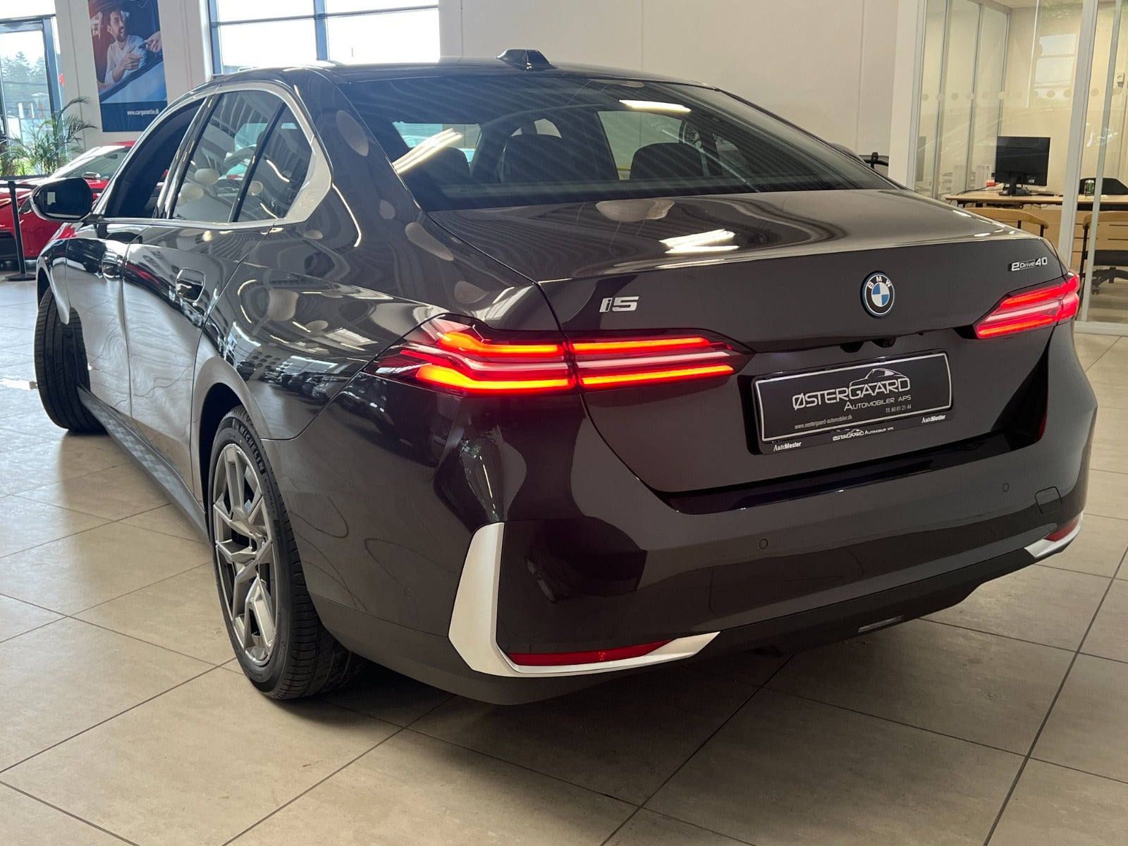 BMW i5 2024