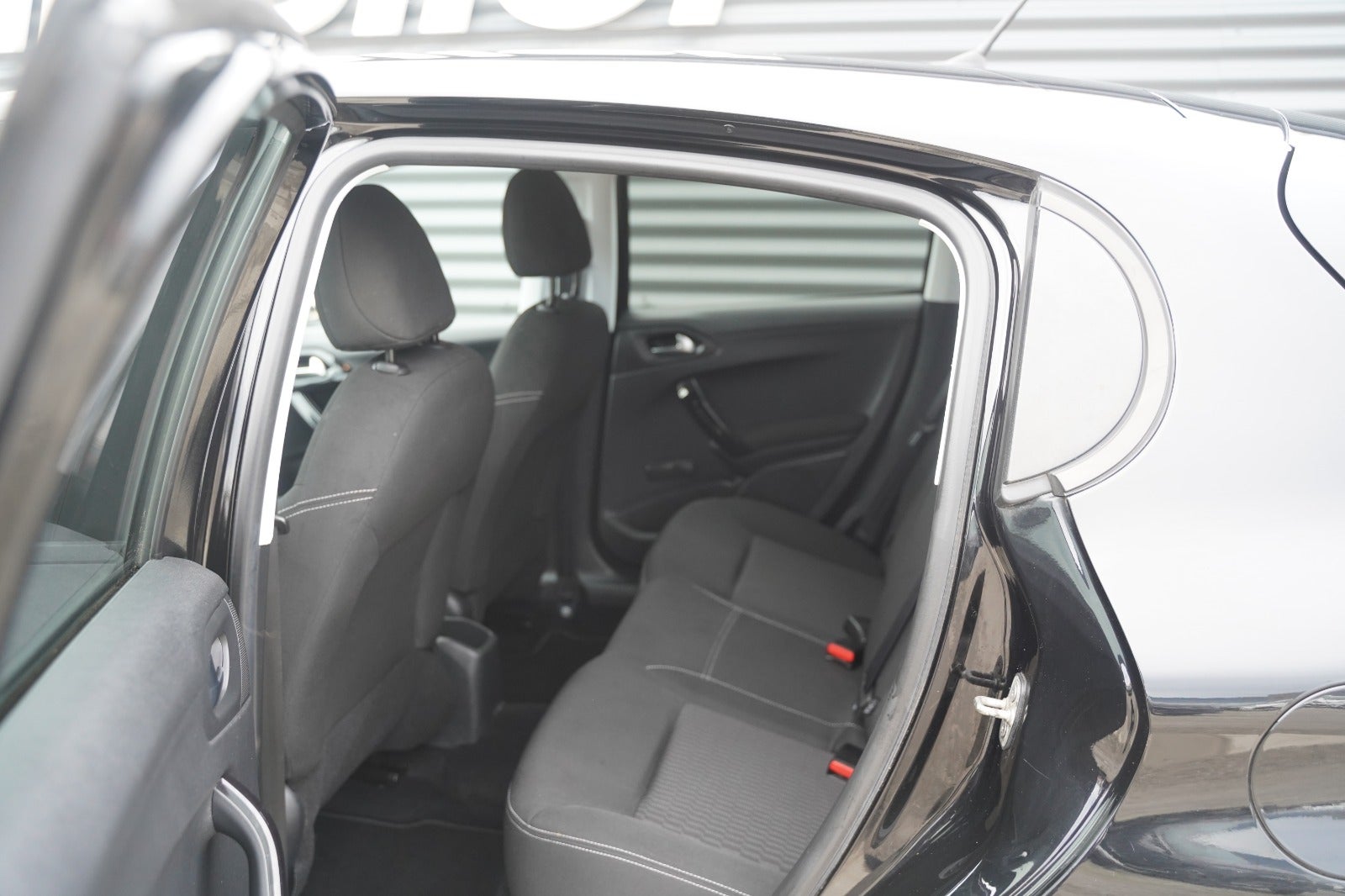 Billede af Peugeot 208 1,6 BlueHDi 100 Envy