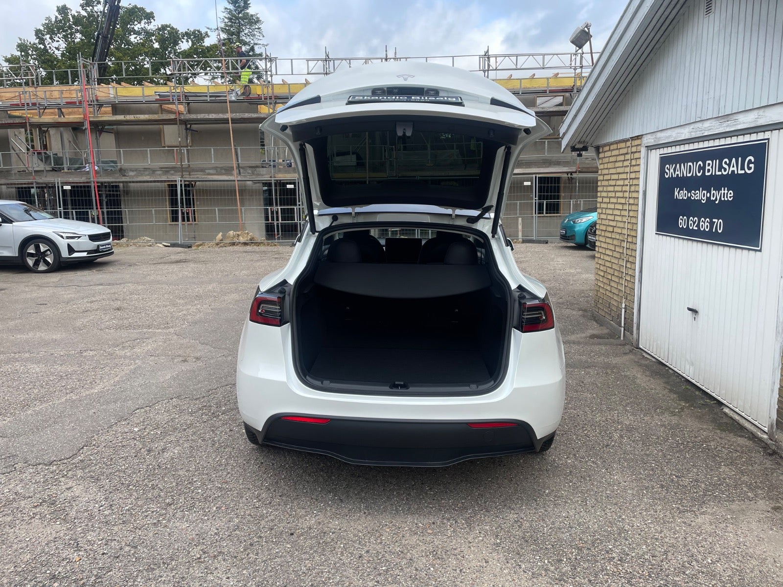Tesla Model Y Long Range AWD