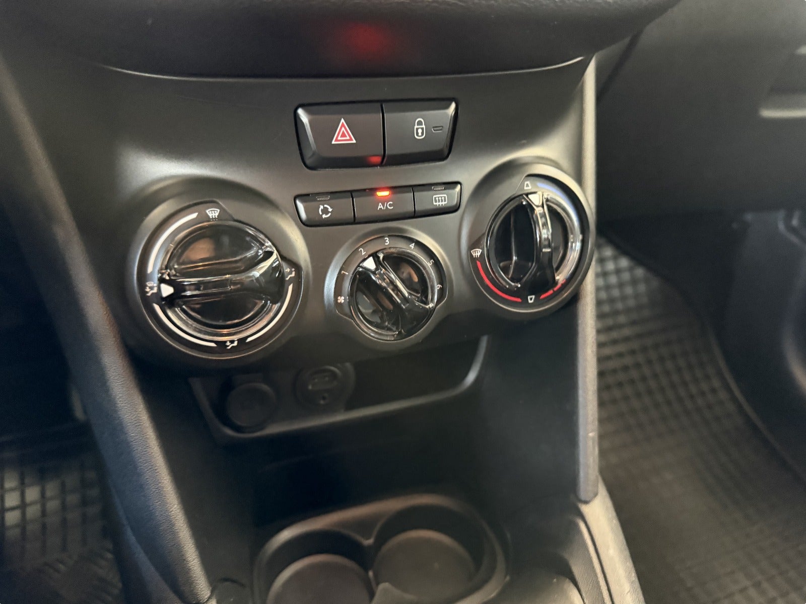 Billede af Peugeot 208 1,6 BlueHDi 100 Active