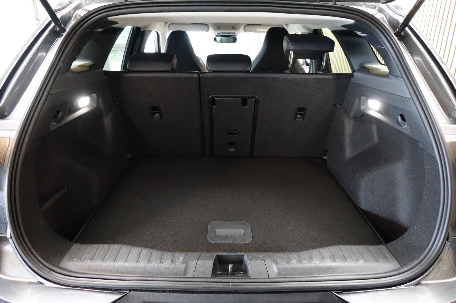 Ford Explorer Select Extended Range
