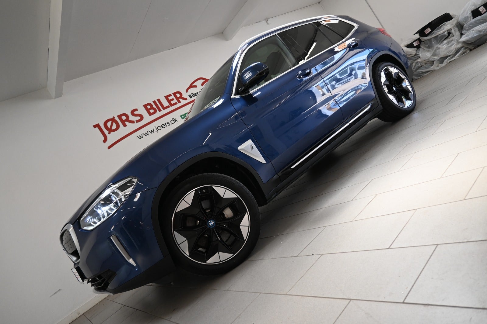 BMW iX3 Charged Plus