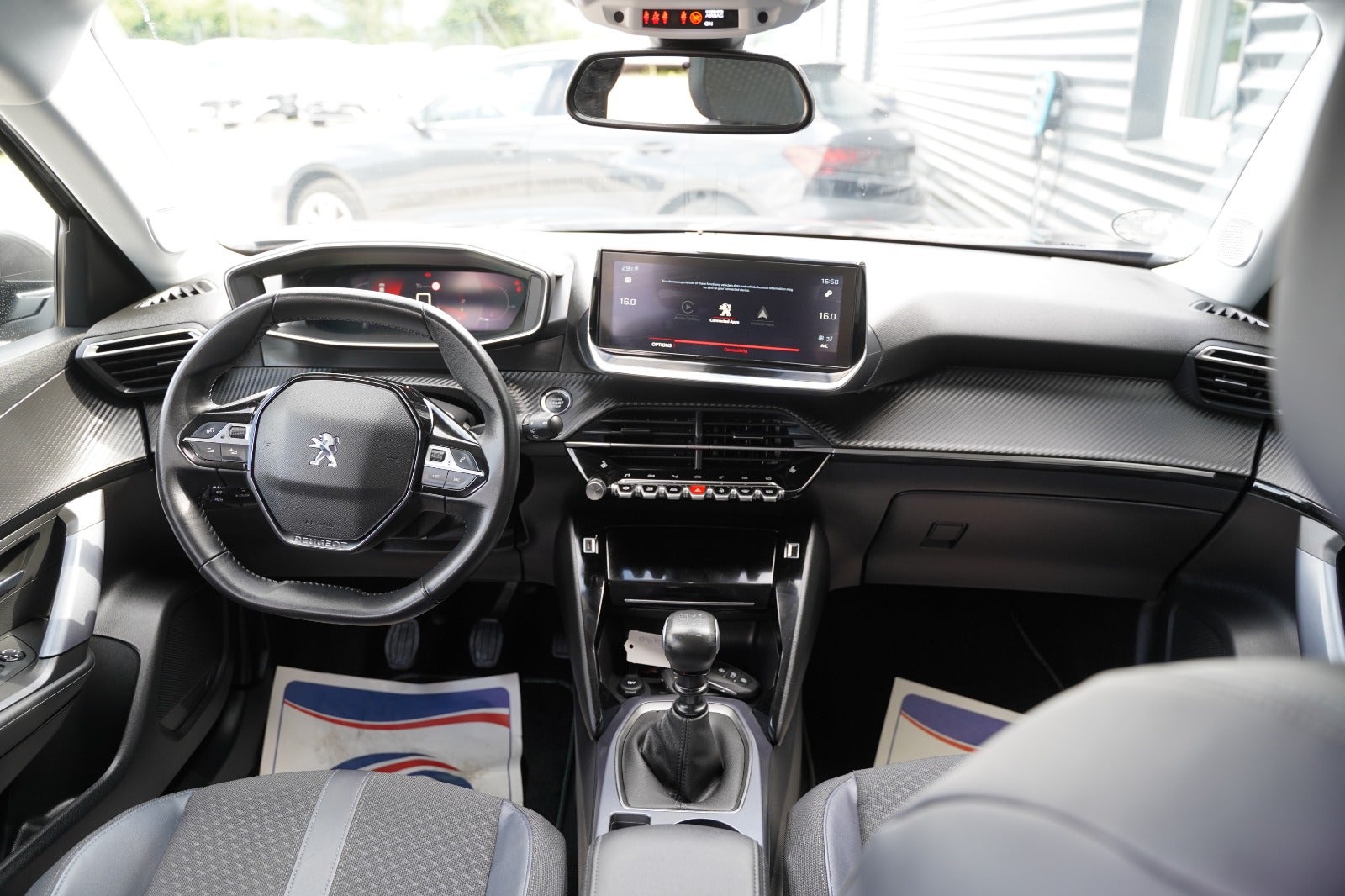 Billede af Peugeot 2008 1,2 PureTech 130 Allure Tour