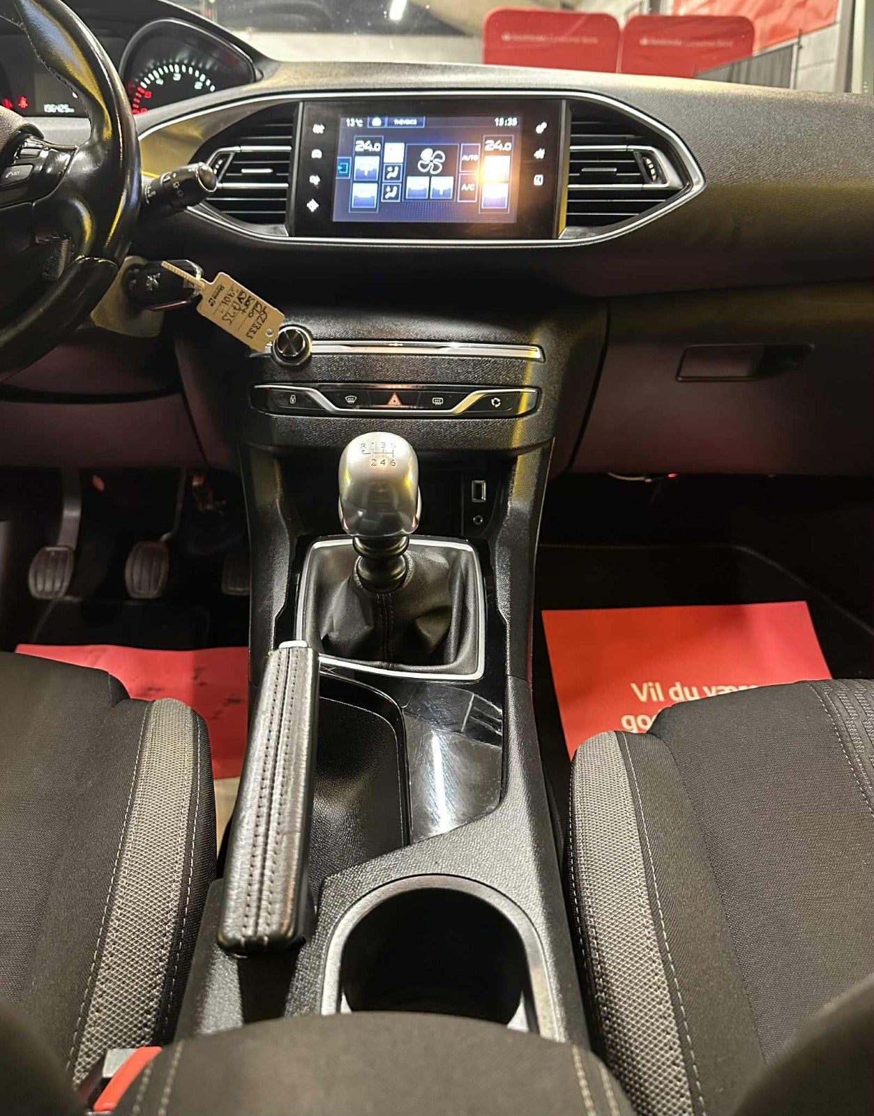 Billede af Peugeot 308 1,6 BlueHDi 120 Active Van