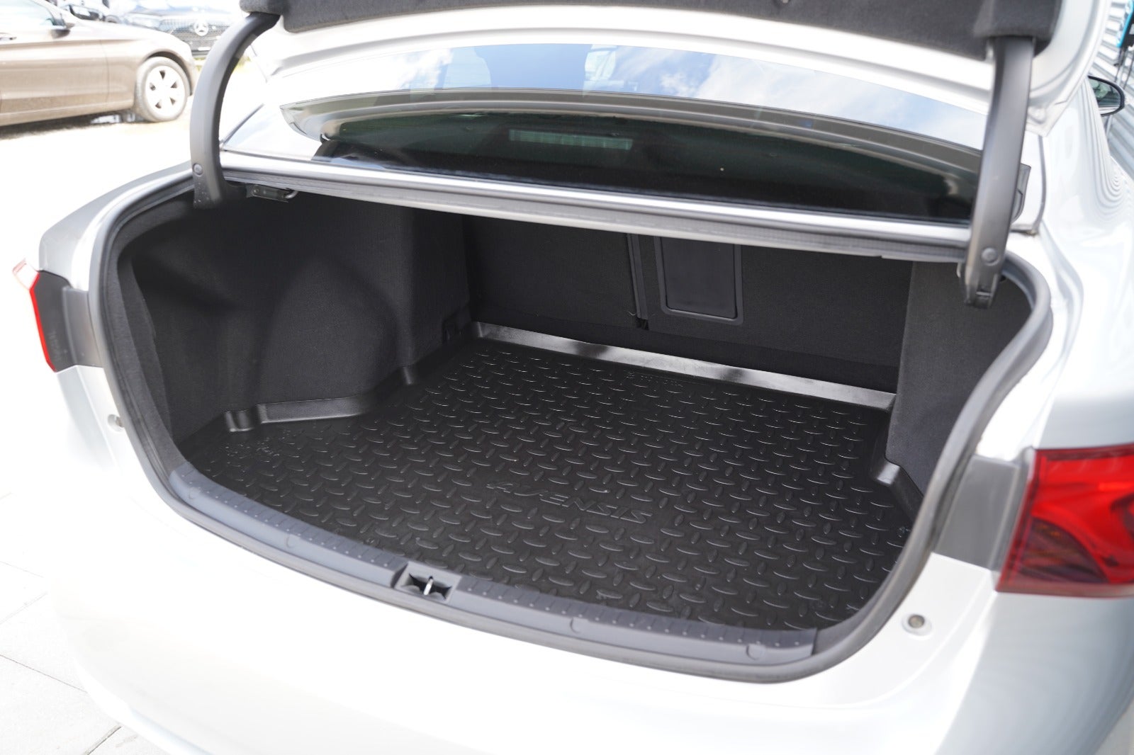 Billede af Toyota Avensis 1,8 VVT-i T2 Executive