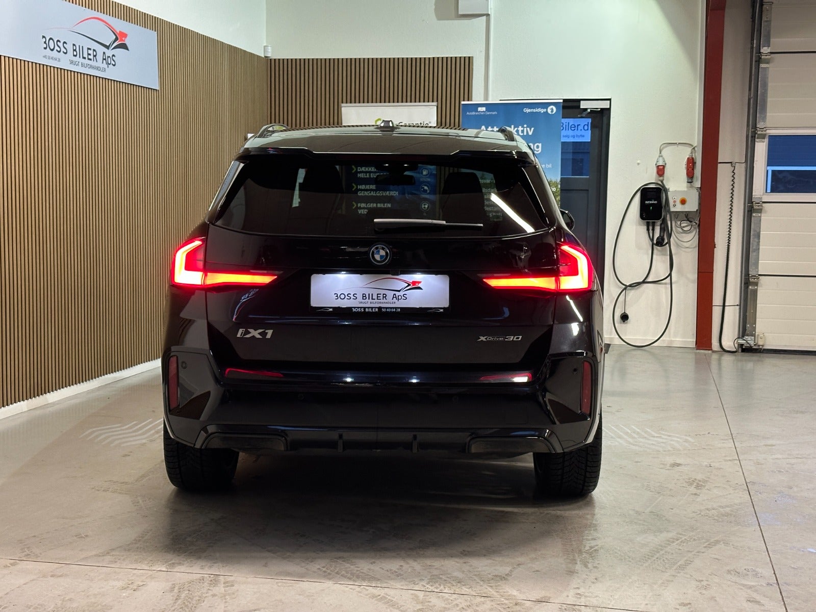 Billede af BMW iX1  xDrive30 Fully Charged M-Sport