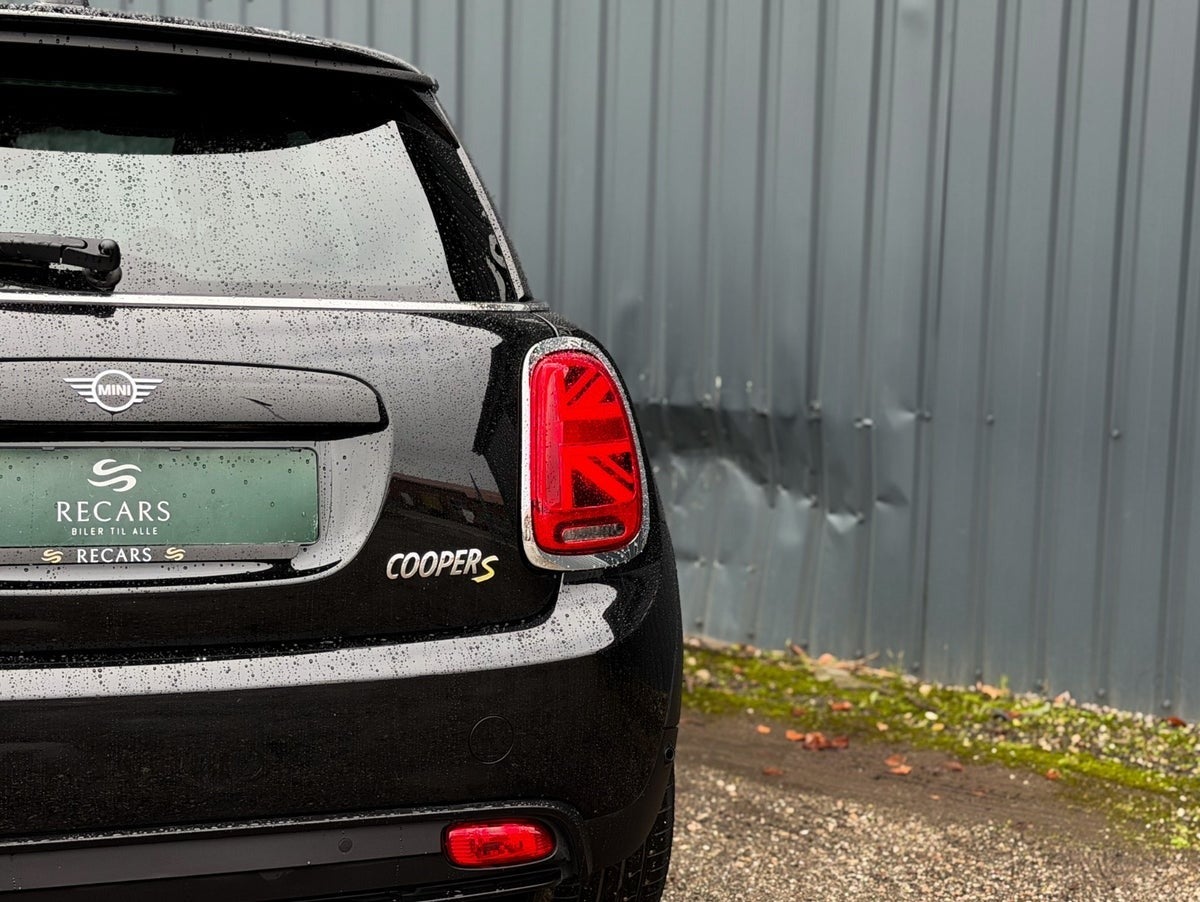 MINI Cooper SE Edition Premium Plus thumbnail 4