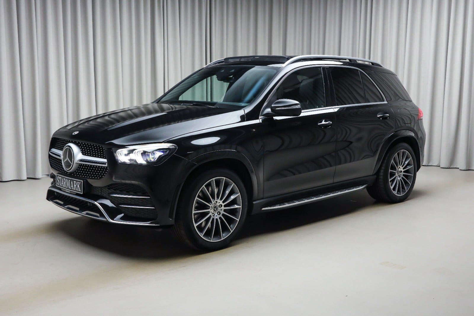Mercedes-Benz GLE 350 de (1/8)
