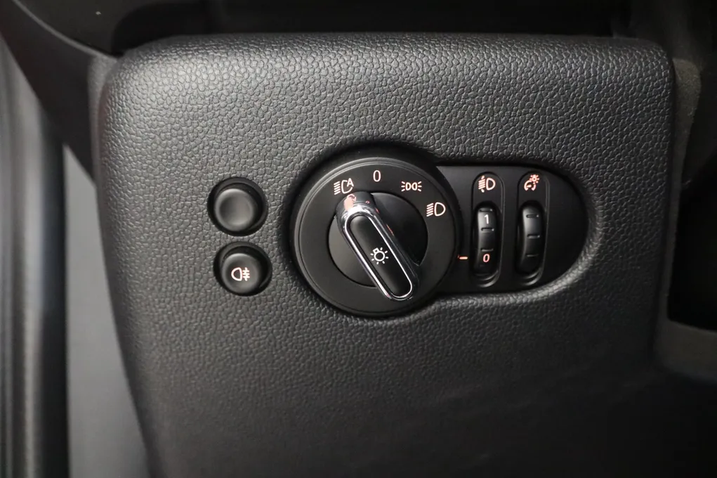 MINI Cooper SE Classic Trim