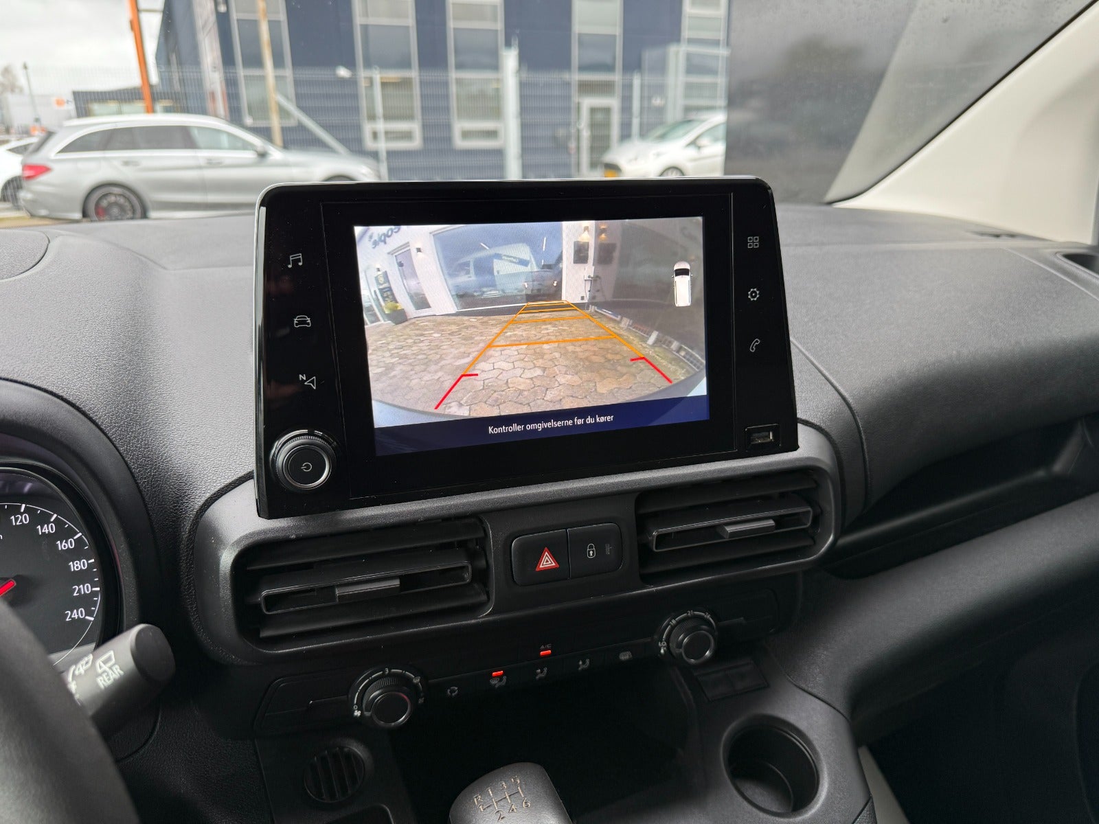 Opel Combo D 102 Enjoy L1V1