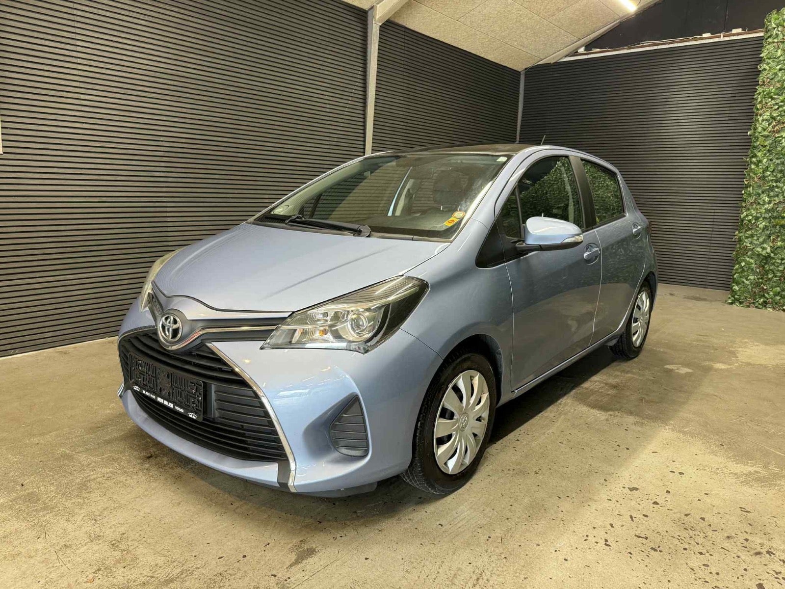 Billede af Toyota Yaris 1,3 VVT-i Skyview