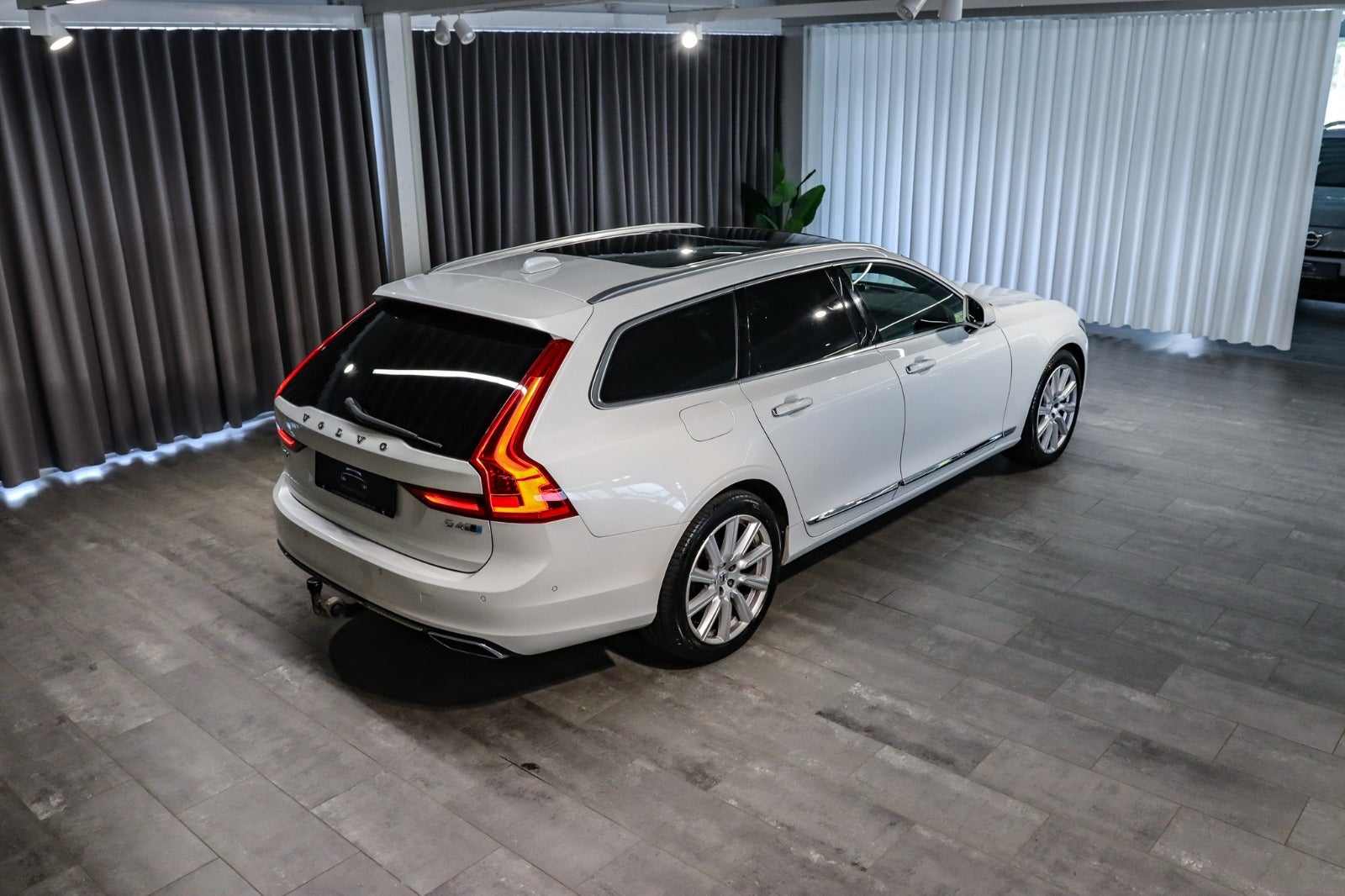 Billede af Volvo V90 2,0 D4 190 Inscription aut. AWD