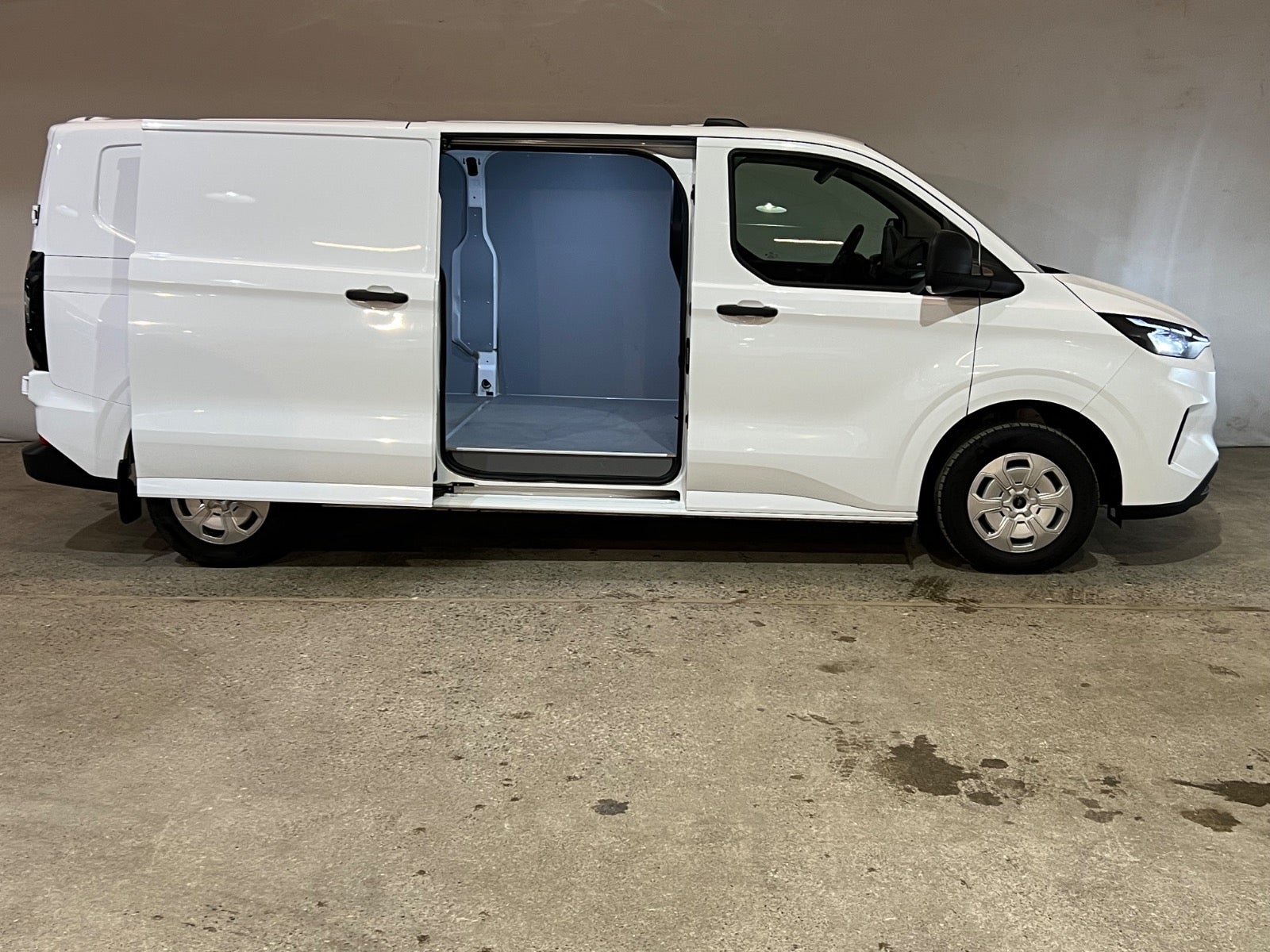 Ford Transit Custom 300L EcoBlue Trend aut.