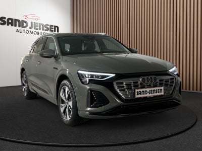 Audi Q8 e-tron S-line quattro Van