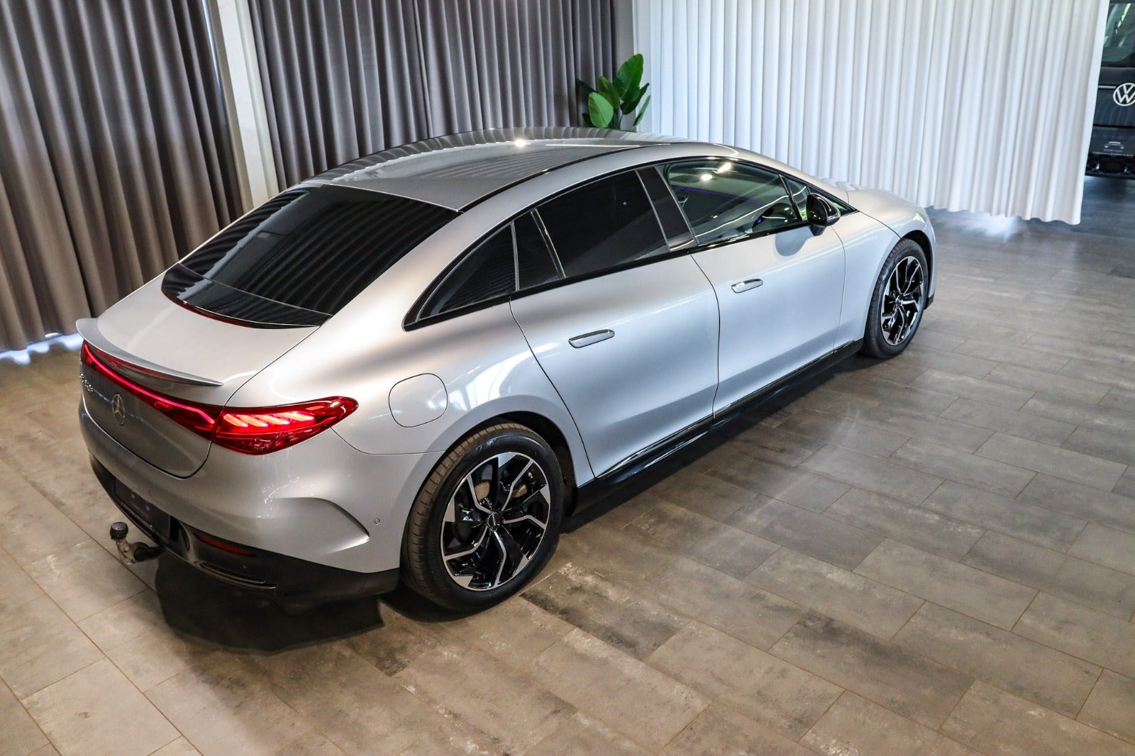 Billede af Mercedes EQE350+ AMG Line