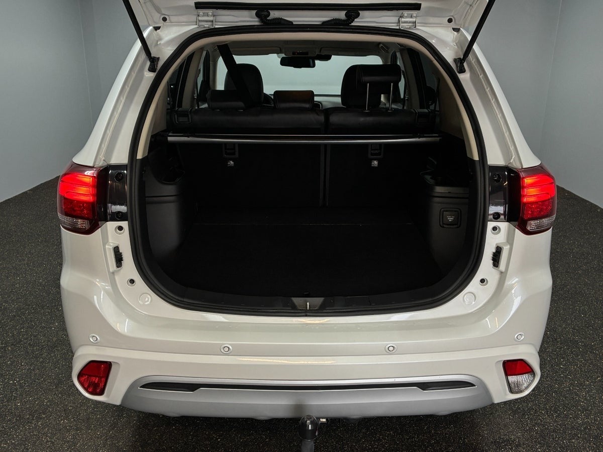 Billede af Mitsubishi Outlander 2,4 PHEV Intense CVT 4WD
