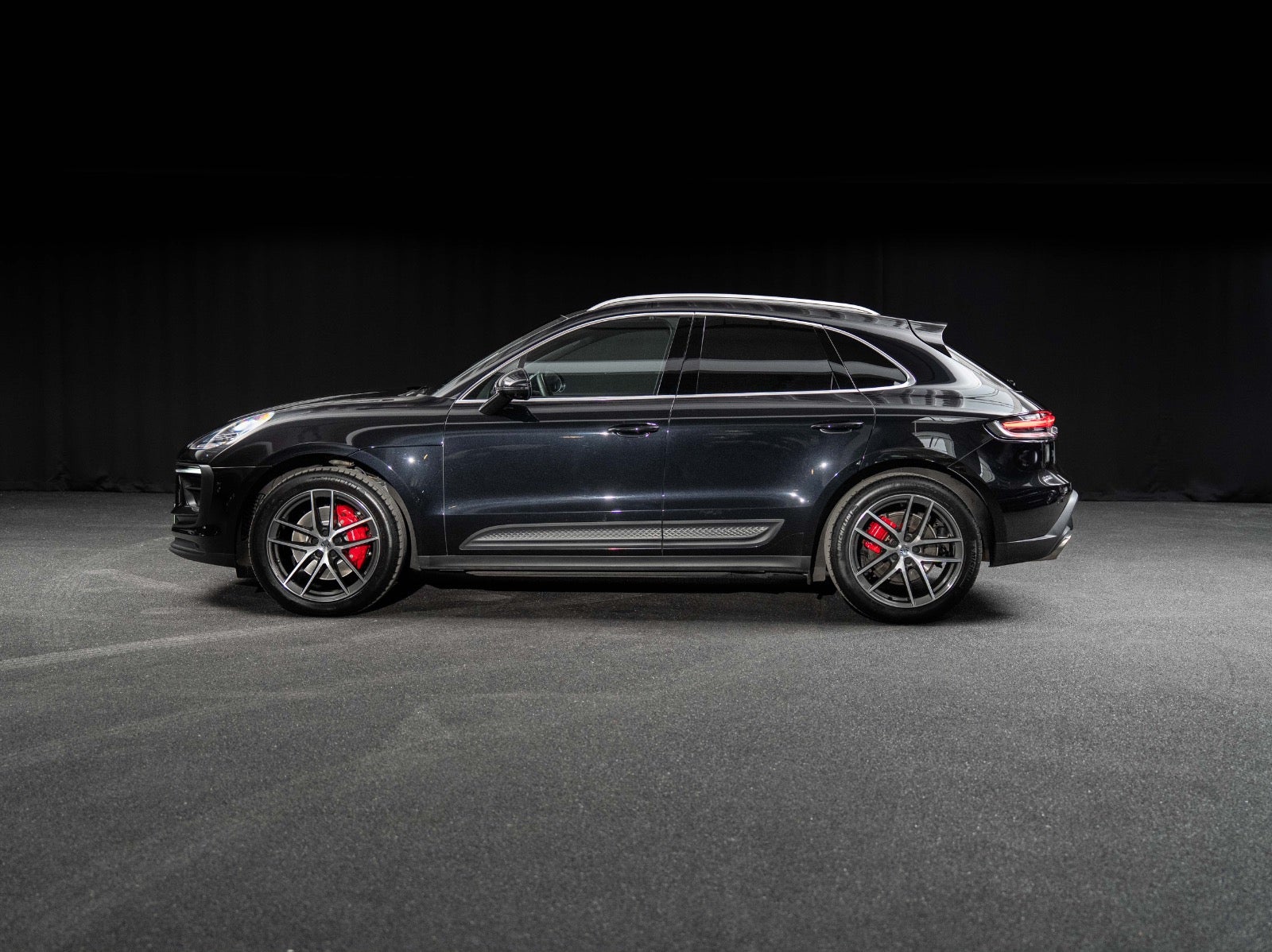 Gallery image 3 of 16