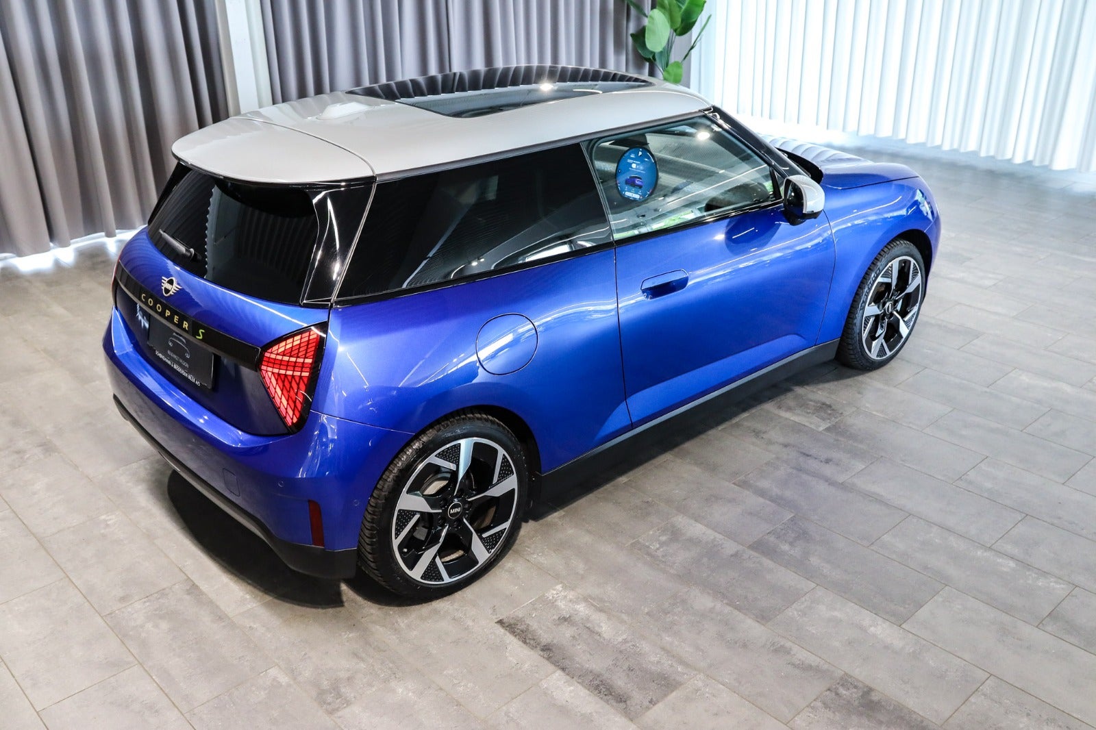 Billede af MINI Cooper SE Favoured Trim XL