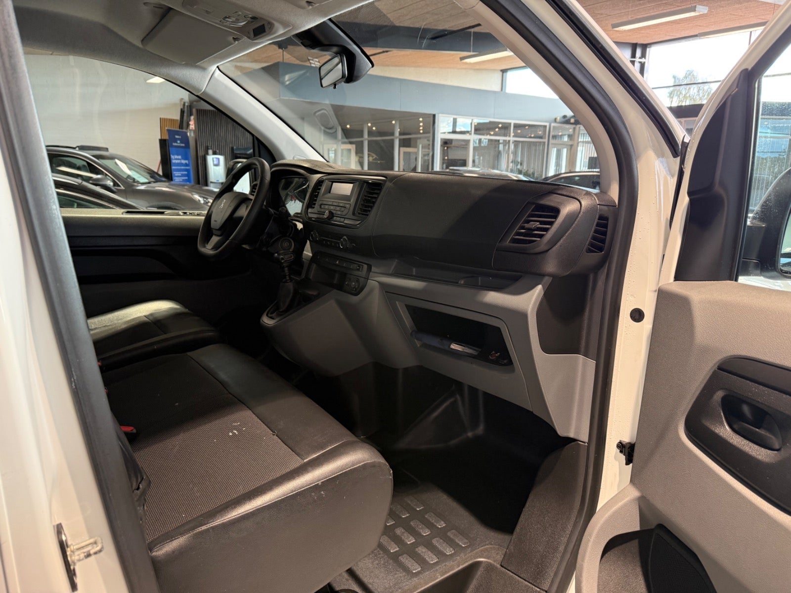 Billede af Peugeot Expert 1,6 BlueHDi 115 L2 Plus Van