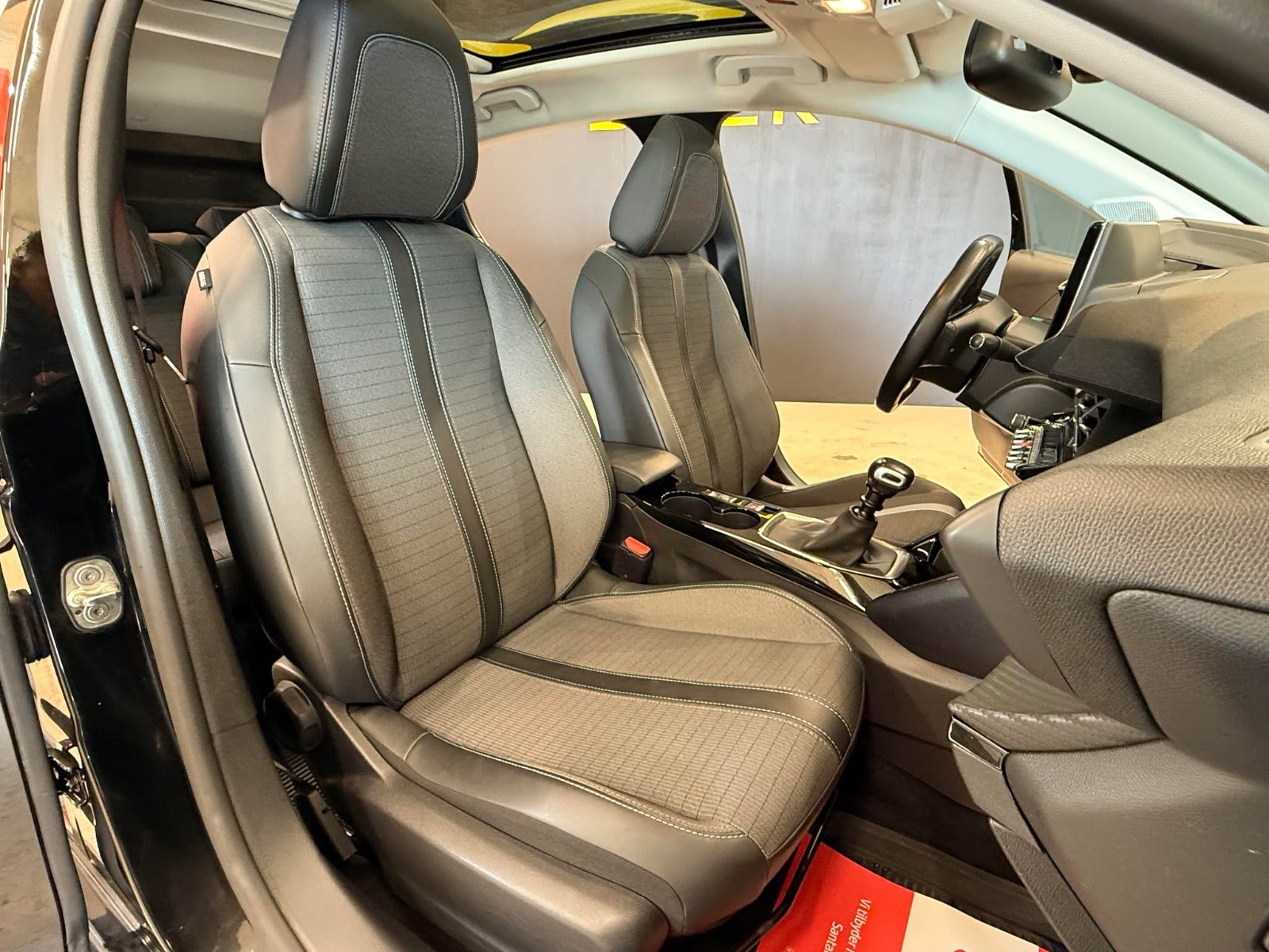 Billede af Peugeot 208 1,2 PureTech 100 Edition:210+