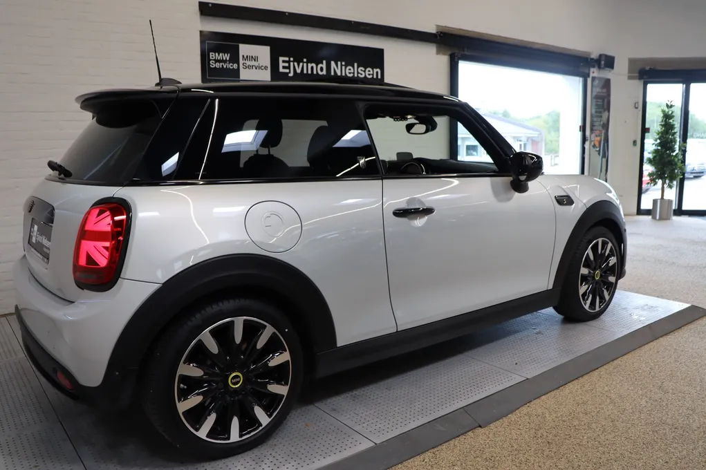 MINI Cooper SE Yours Trim