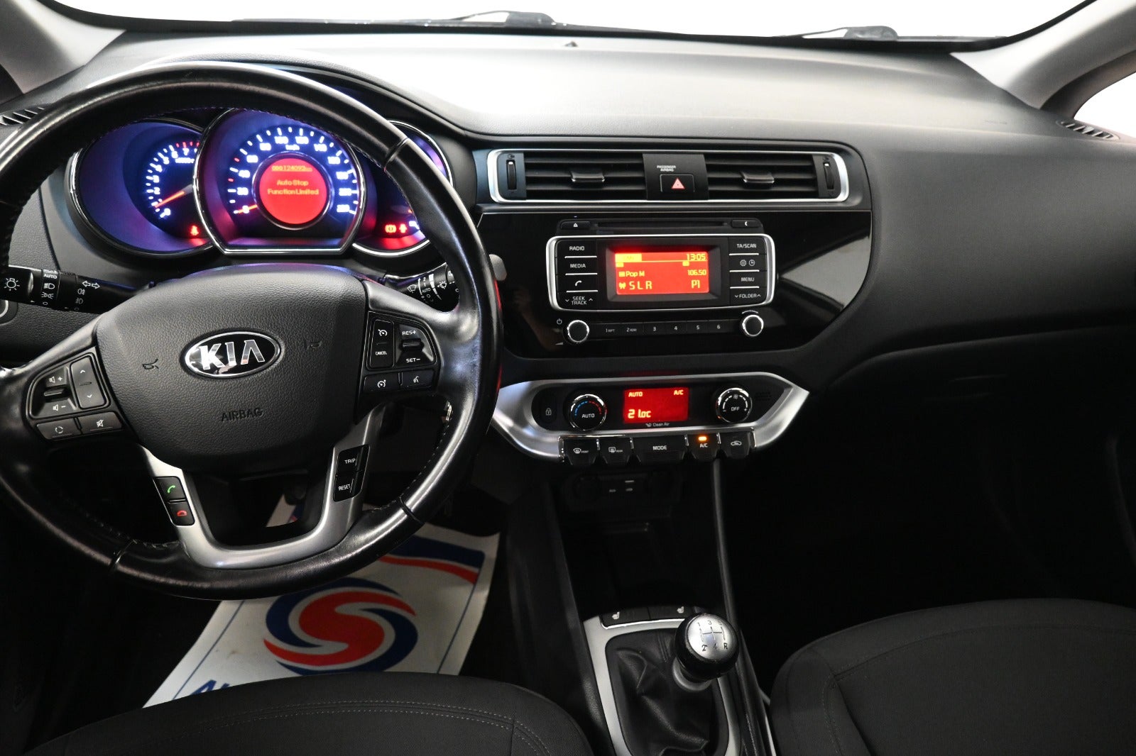Kia Rio CVVT Attraction