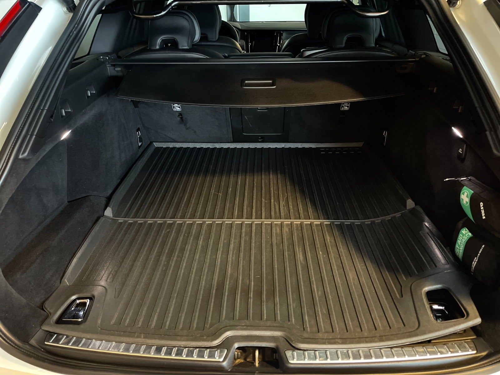 Volvo V90 T6 ReCharge R-Design aut. AWD