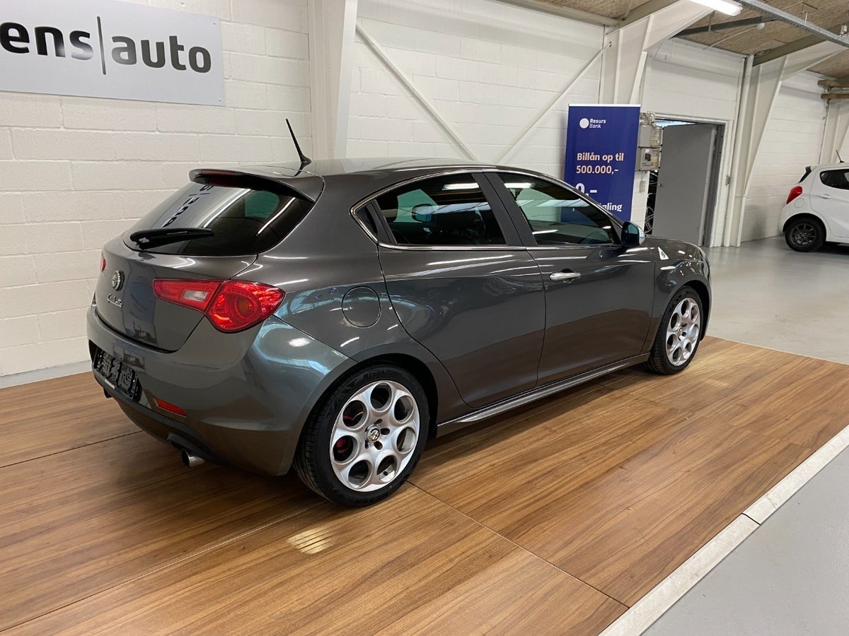 Alfa Romeo Giulietta 2011