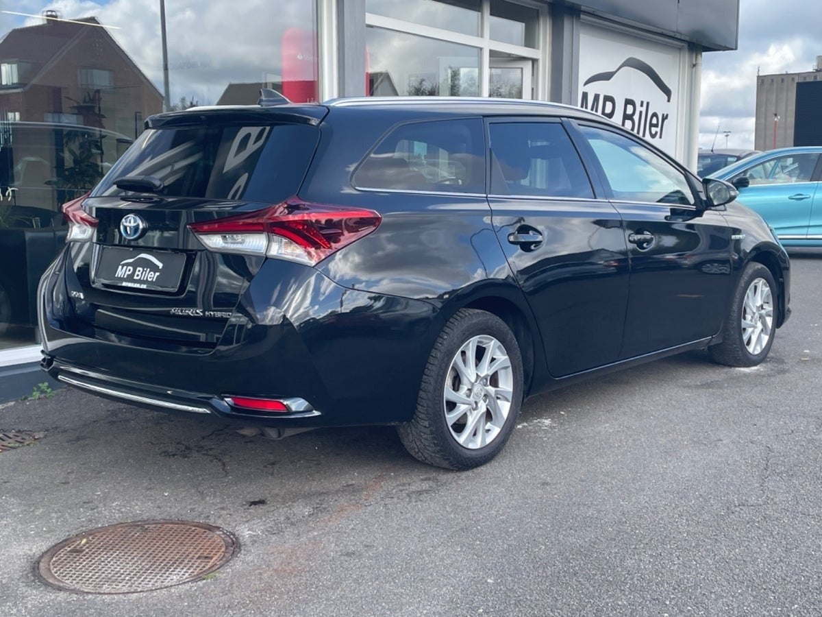 Billede af Toyota Auris 1,8 Hybrid H2 Comfort Touring Sports CVT