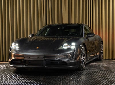 Porsche Taycan  Performance+