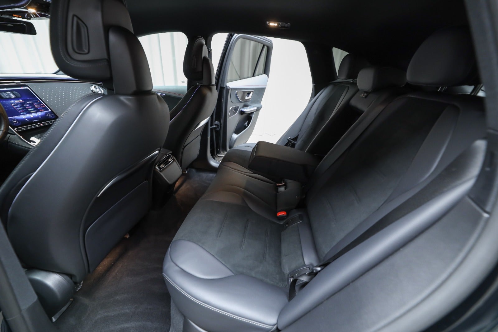 Mercedes-Benz EQE 350 SUV (5/8)