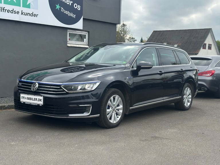 VW Passat GTE Highline Variant DSG