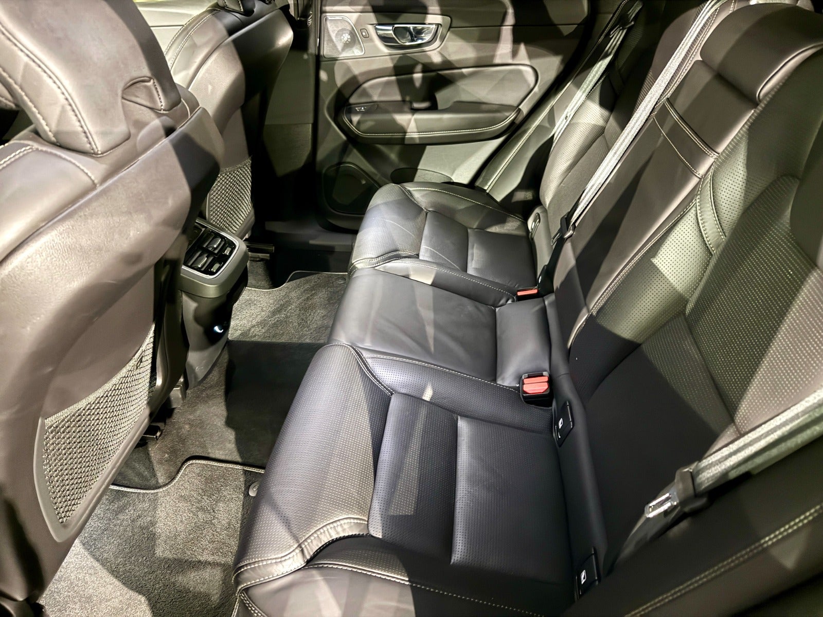 Billede af Volvo XC60 2,0 T6 310 R-Design aut. AWD