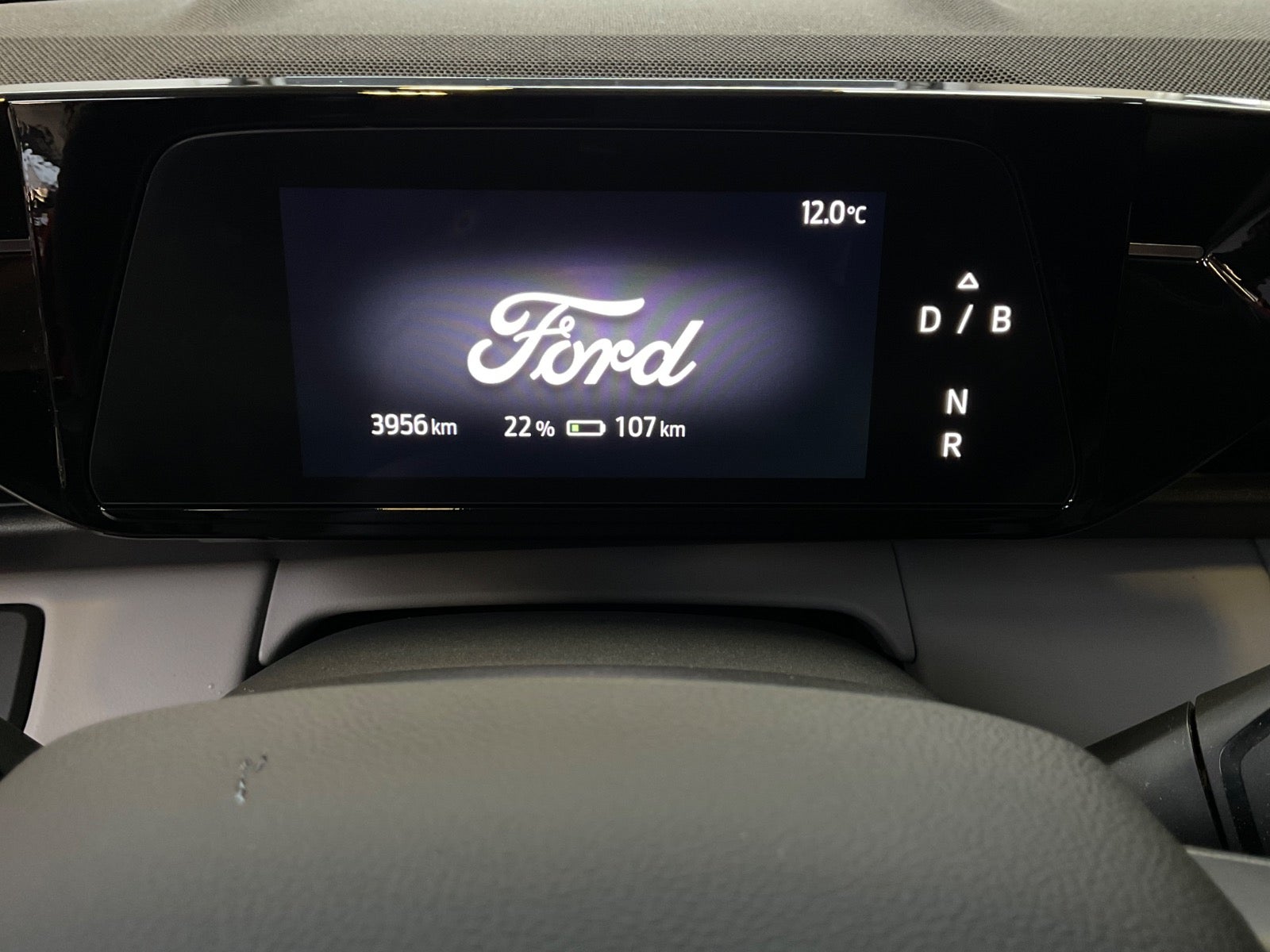 Ford Explorer 82 Select Extended Range 5d - 17