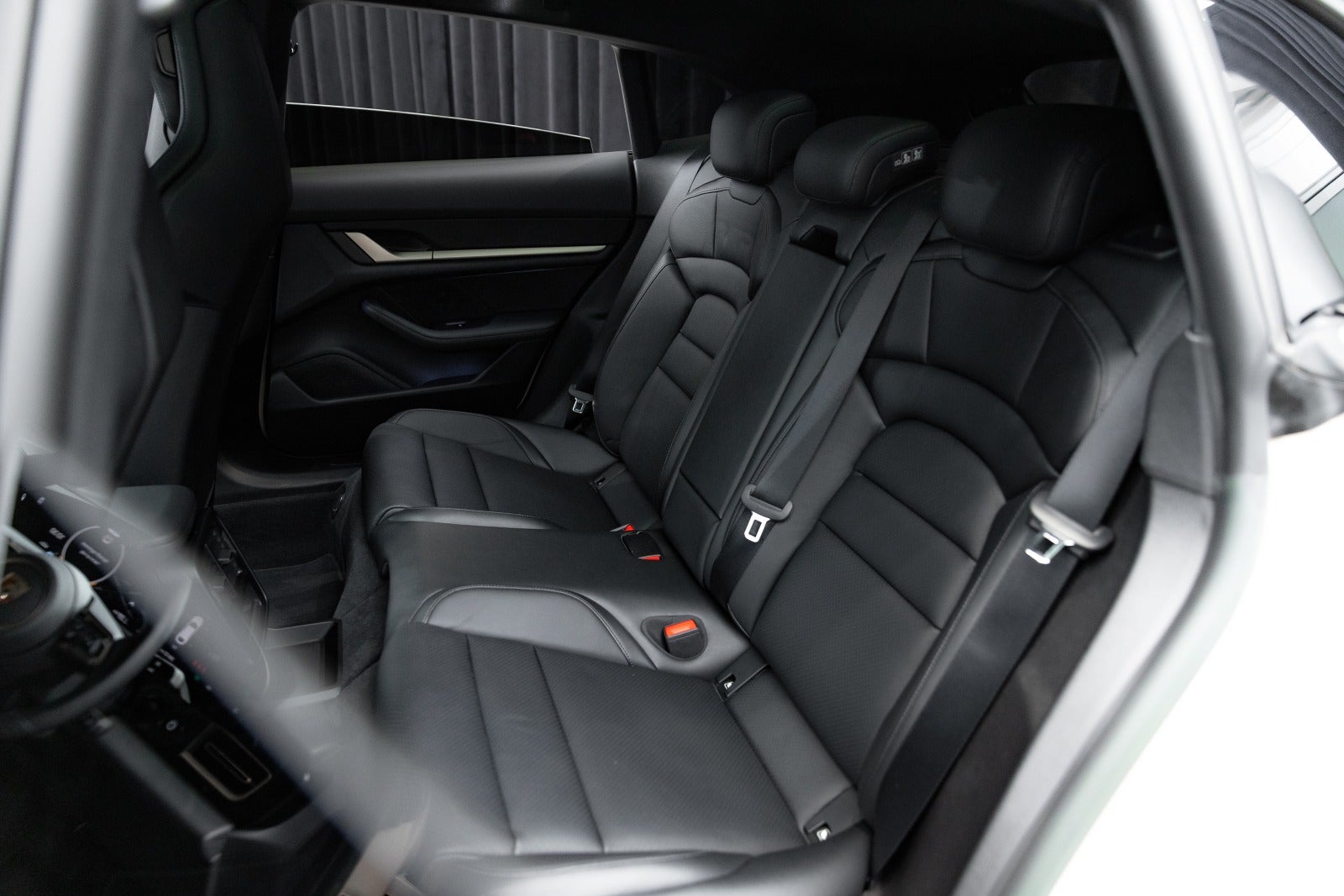 Gallery image 16 of 19