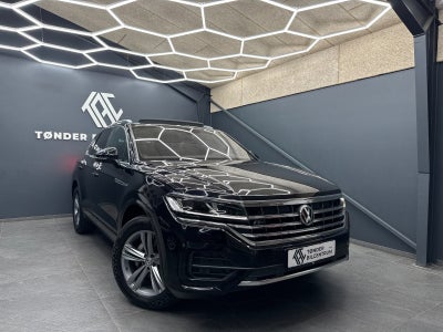VW Touareg 3,0 TDi 286 R-line aut. 4Motion 5d