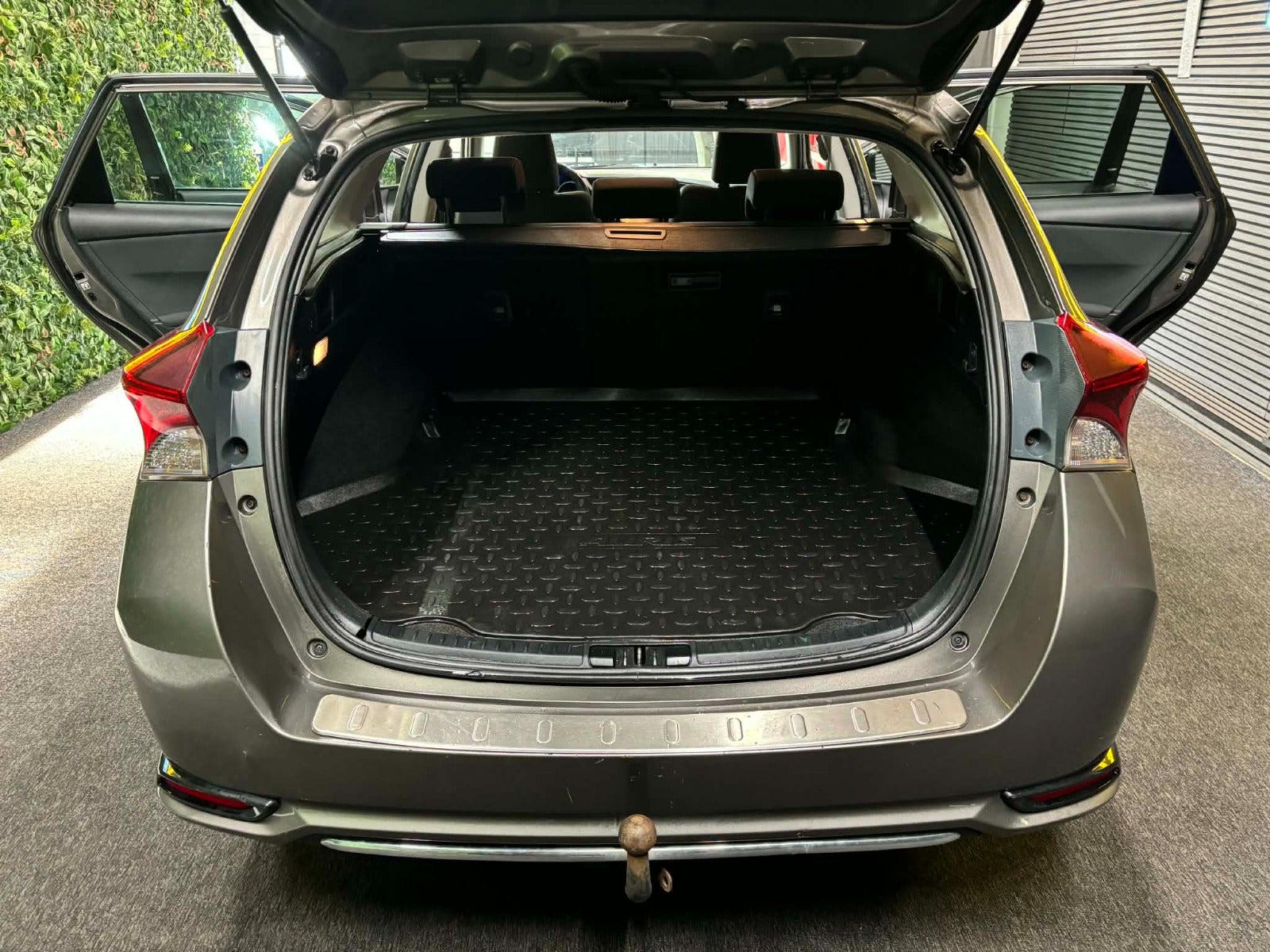 Billede af Toyota Auris 1,8 Hybrid H2 Comfort Touring Sports CVT