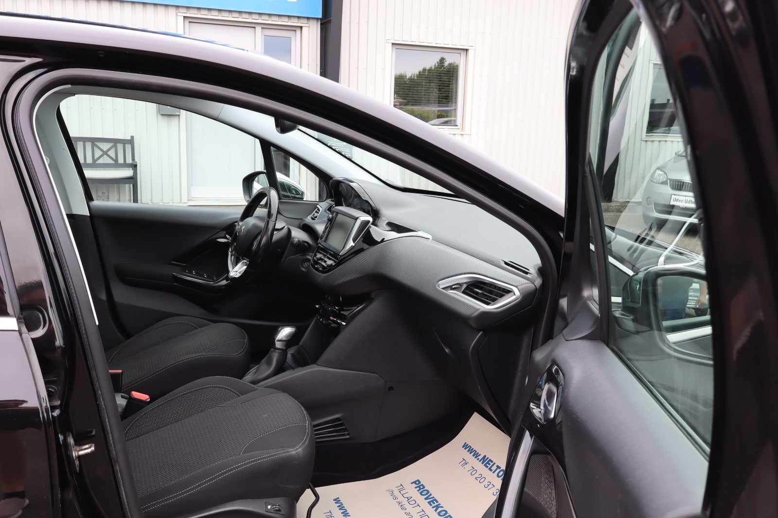 Billede af Peugeot 208 1,5 BlueHDi 100 Allure Sky