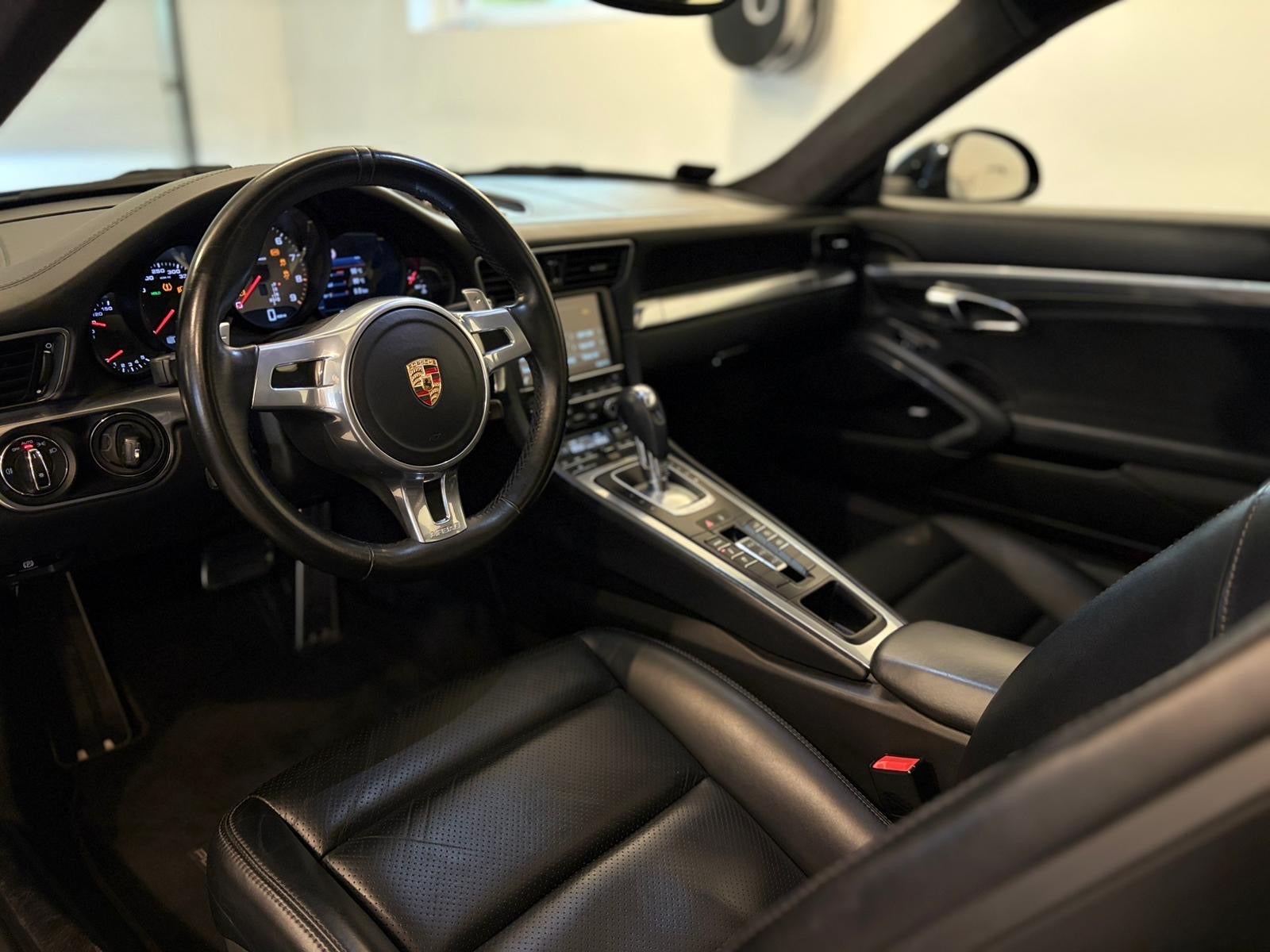 Porsche – 911 Carrera 4S