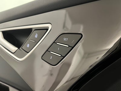 Audi Q4 e-tron S-line quattro Van