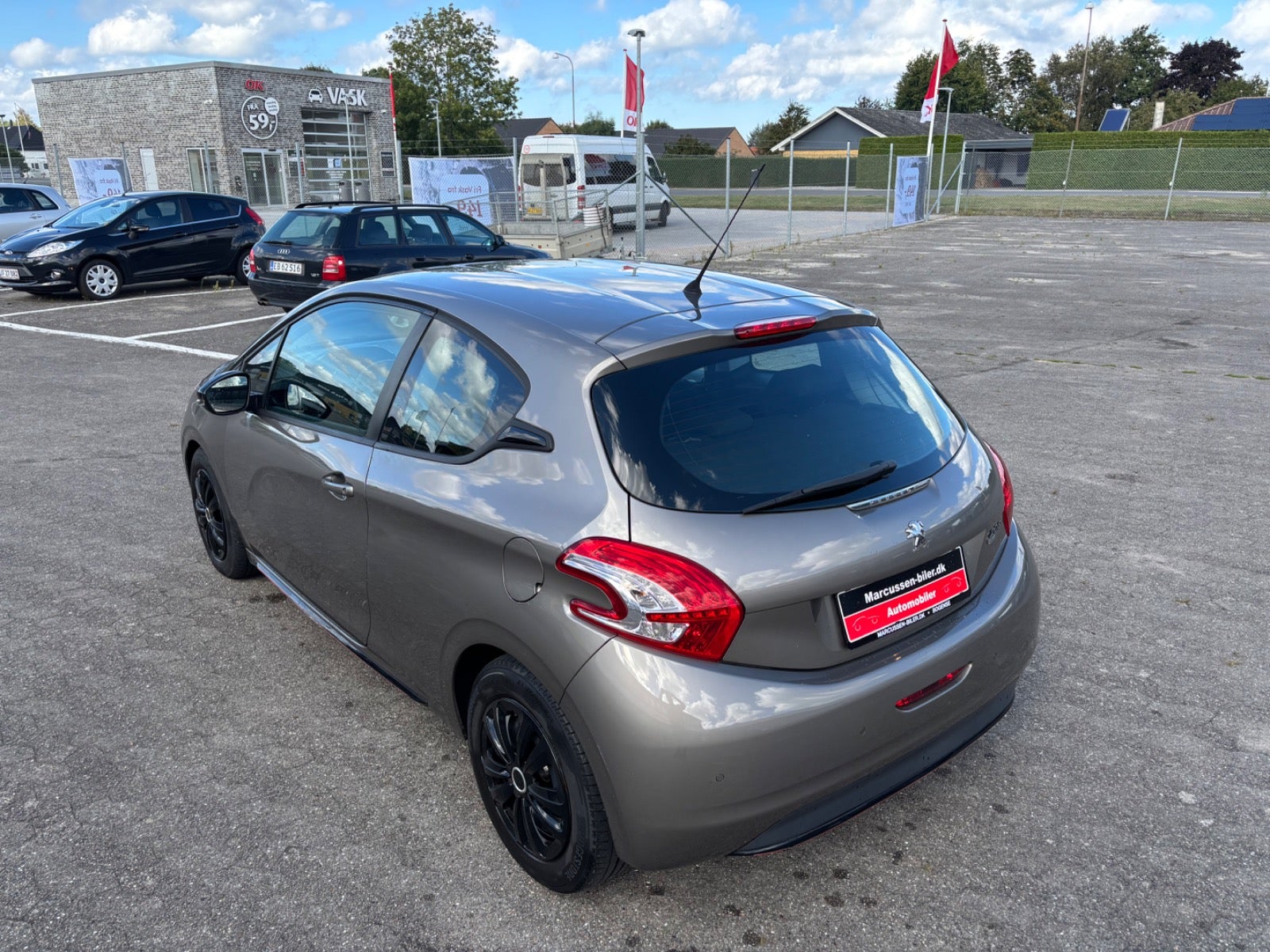 Peugeot 208 e-HDi 92 Active