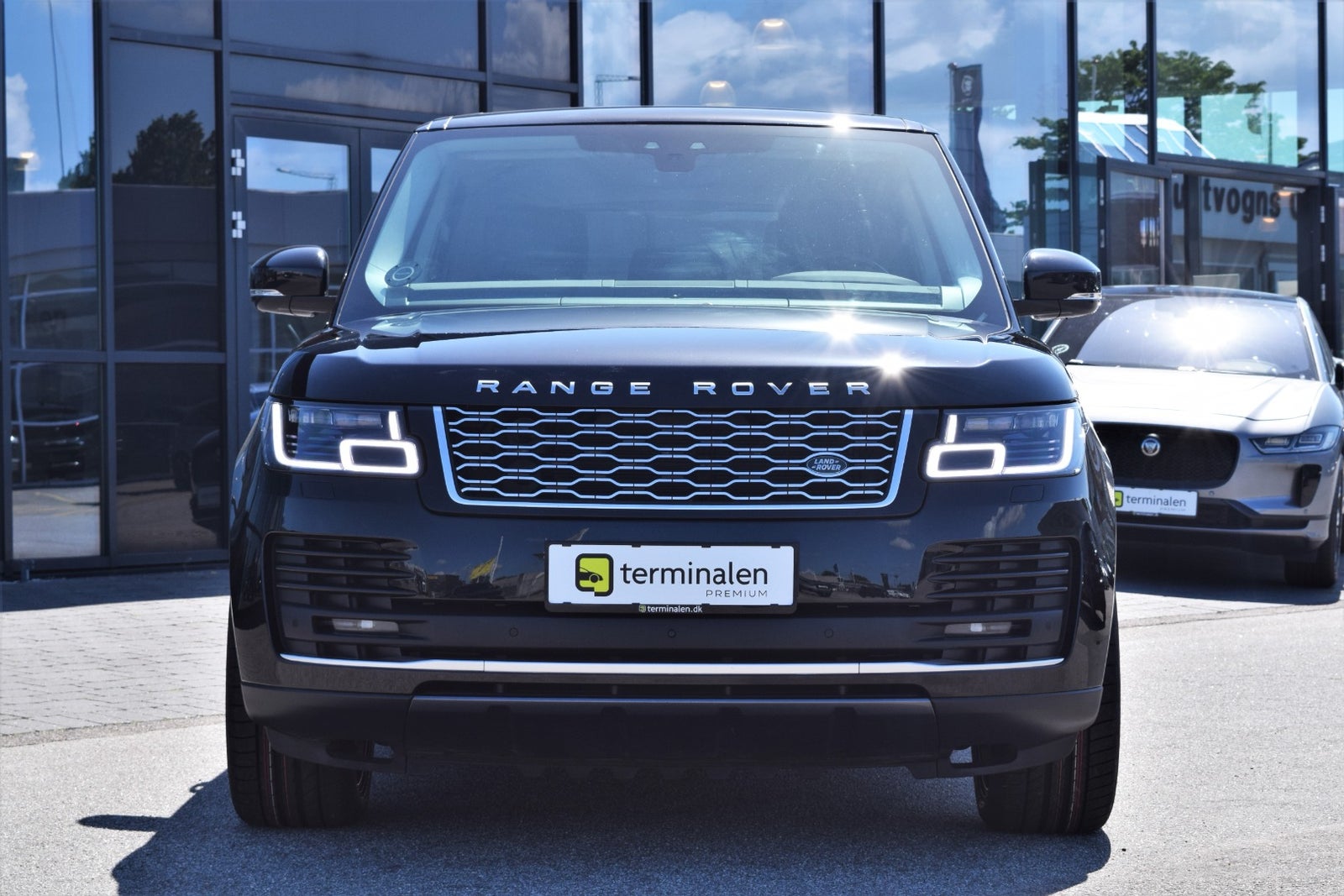 Land Rover Range Rover SDV6 Vogue aut. Land Rover Range Rover SDV6 Vogue aut.