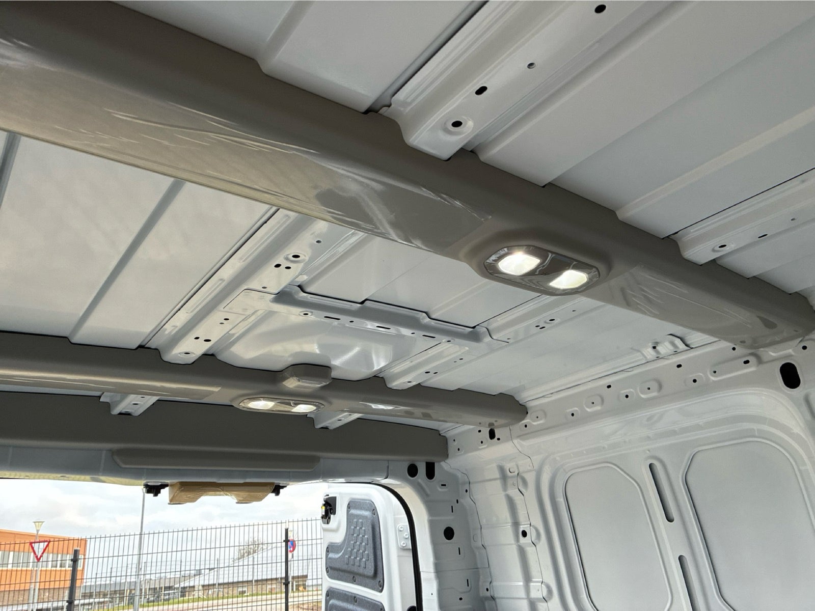 Kia PV5 Standard Range Work