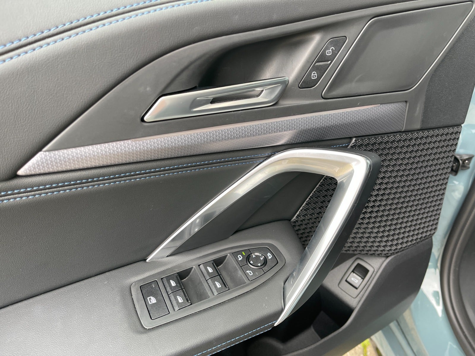 BMW iX1 eDrive20 M-Sport Premium 5d - 6